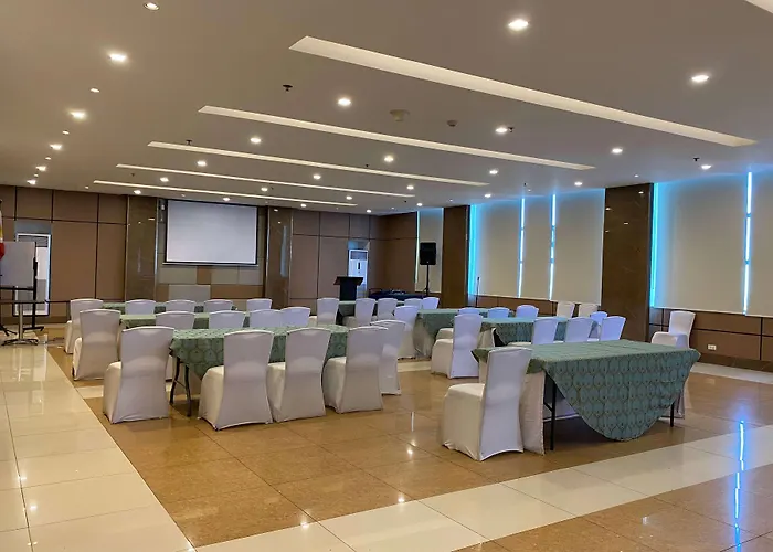 Days Hotel By Wyndham Iloilo