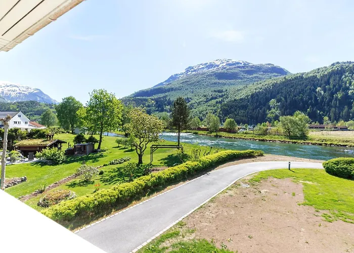 Hotel Loenfjord Loen