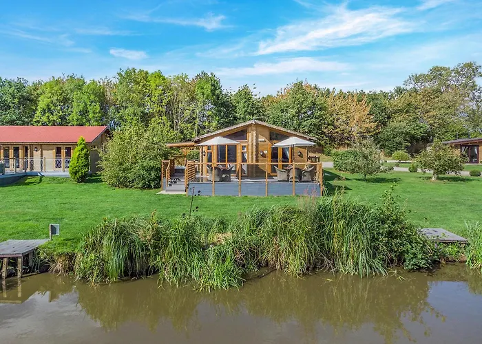 Gadlas Park Holiday Cabins Ellesmere