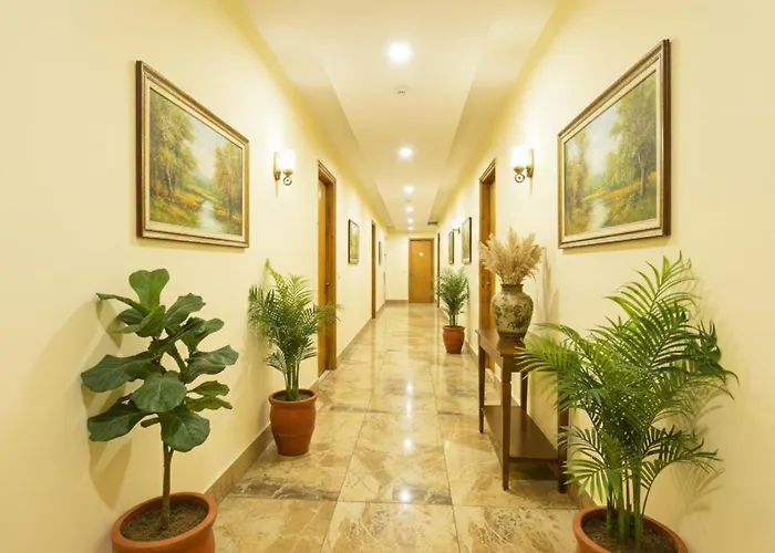 Fabhotel Crestwood Inn Dehradun
