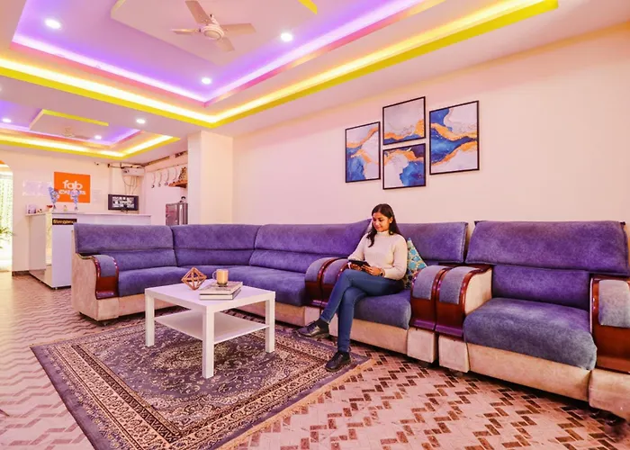 Fabhotel Broholic Suites - Nr Jntu Hyderabad
