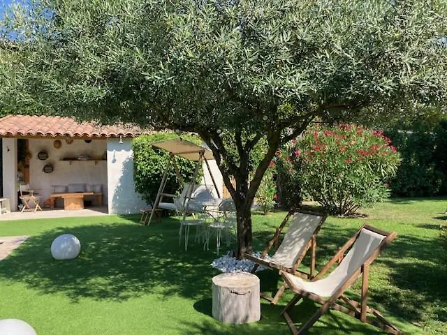 La Maison 1440 LʼIsle-sur-la-Sorgue