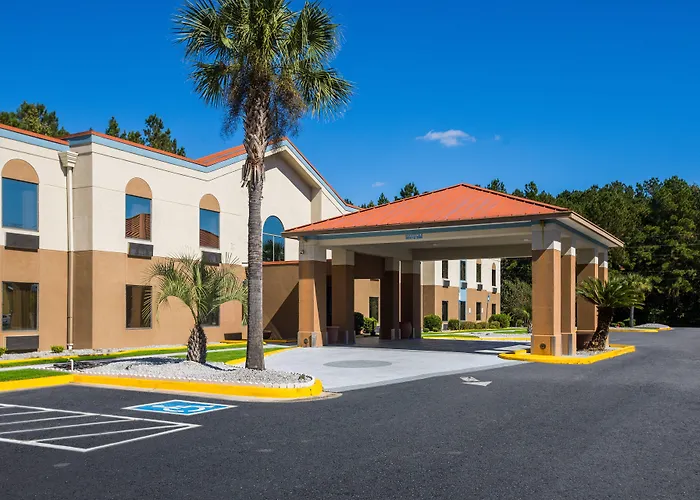 Clarion Pointe Hinesville Near Fort Stewart