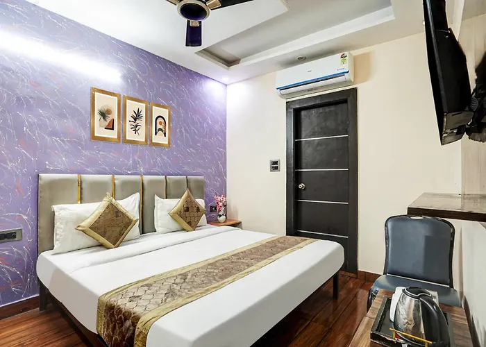 Hotel Twamev Couple Friendly Laxmi Nagar New Delhi