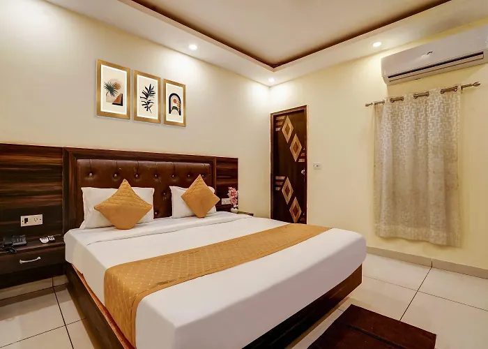 Hotel Grand Lowsan New Delhi
