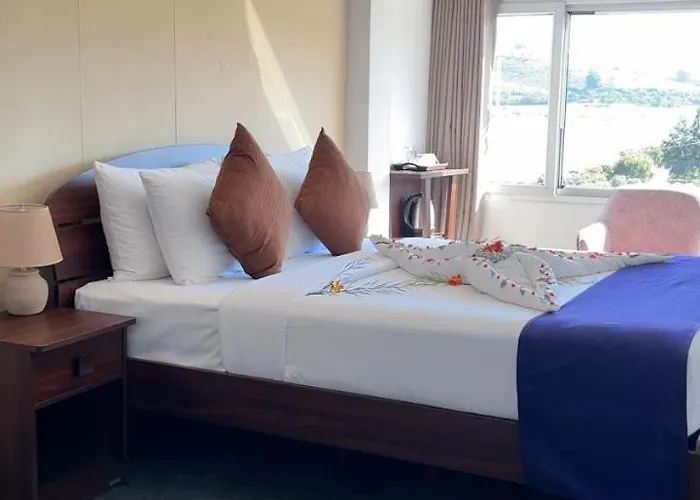 Summer Bliss Hotels Nuwara Eliya