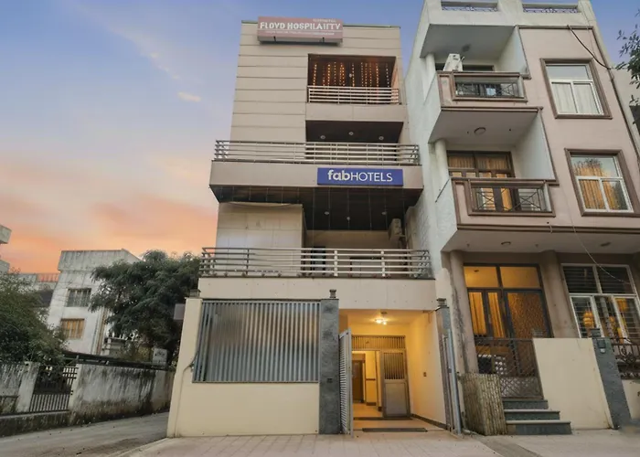 Fabhotel F-Aloyd Lajpat Nagar New Delhi