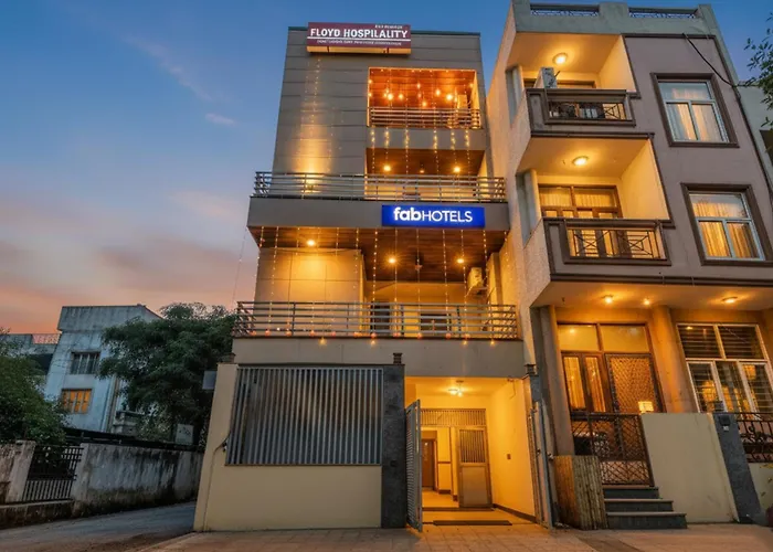 Fabhotel F-Aloyd Lajpat Nagar New Delhi