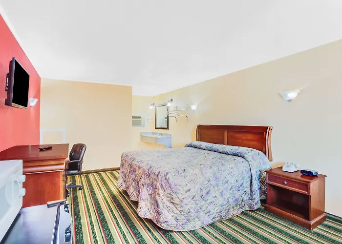 Knights Inn Paris