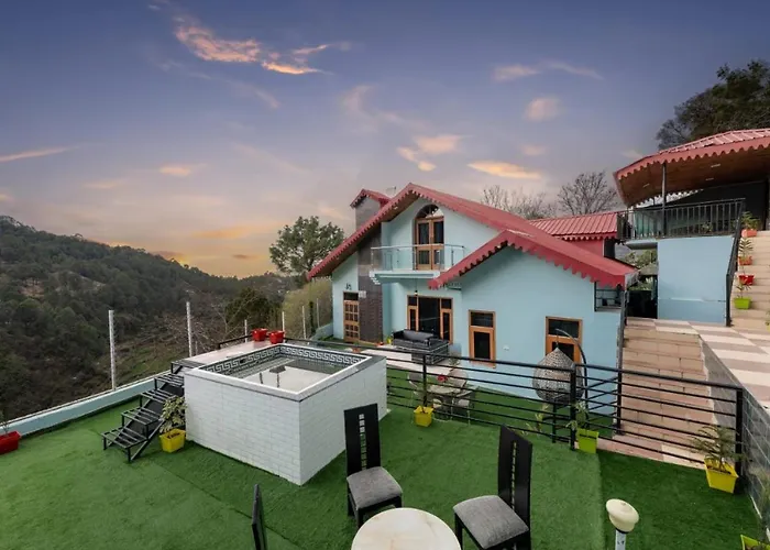 Four Bedrom House Kasauli I The Mountain Mansion I Serviced Villa I Party & Music I Sky Bonfire I Kasauli By Exotic Stays
