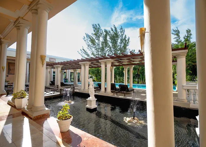 The Signature Level At Grand Palladium Lady Hamilton Resort & Spa Lucea
