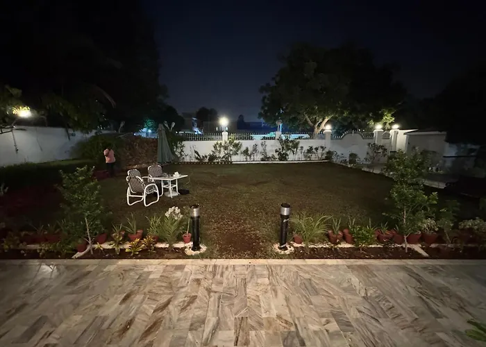 White House Karachi Hotel