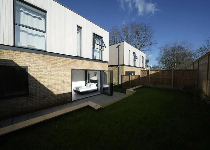 Ealing Broadway Great Stay 7-Minute Walk From The Underground