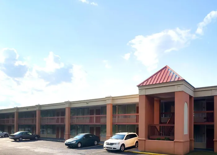 Oyo Hotel Harriman Near I-40