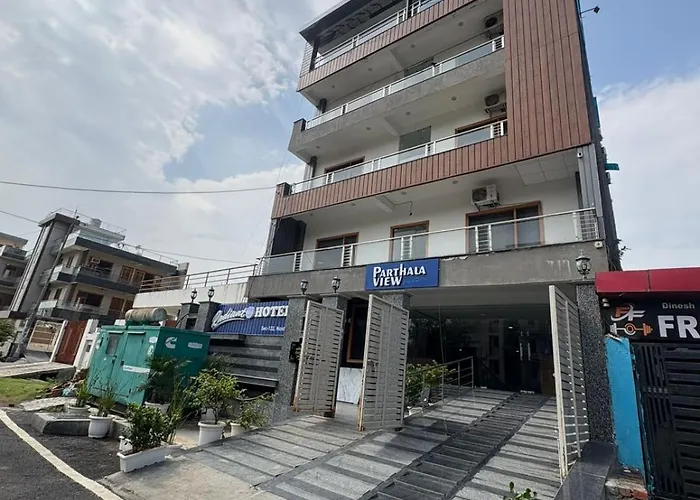 Radiant Blu Hotel Noida