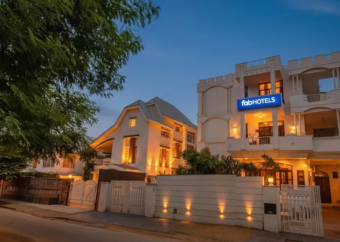 Fabhotel Jaipur Villa
