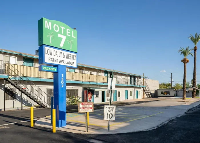 Motel 7 By Oyo Near Phoenix Airport Mesa