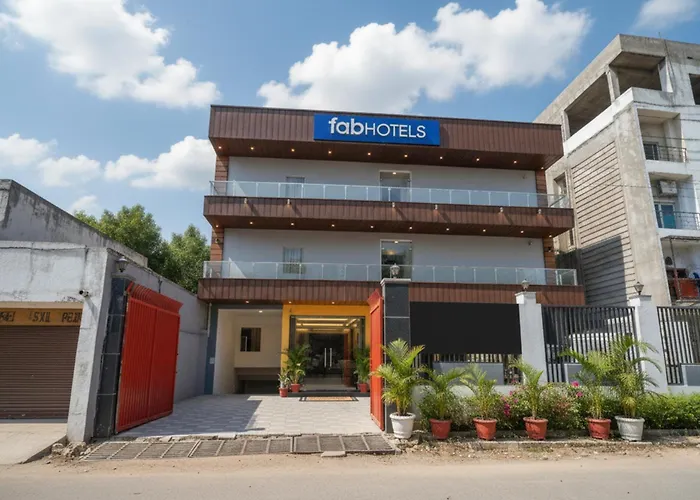 Fabhotel Premium Kashi - Sarnath Museum Varanasi