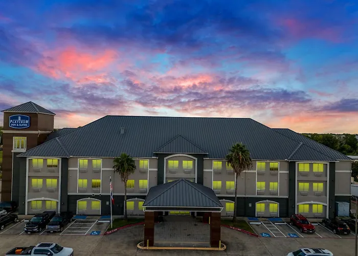 Platinum Inn & Suites Webster