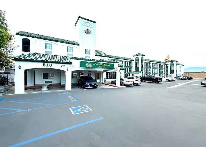 Casa Blanca Hotel - Corona