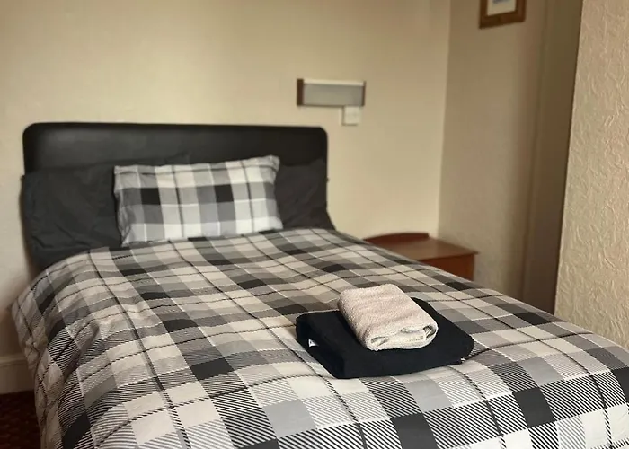Hylands Hotel Family Room With Free Parking Nottingham
