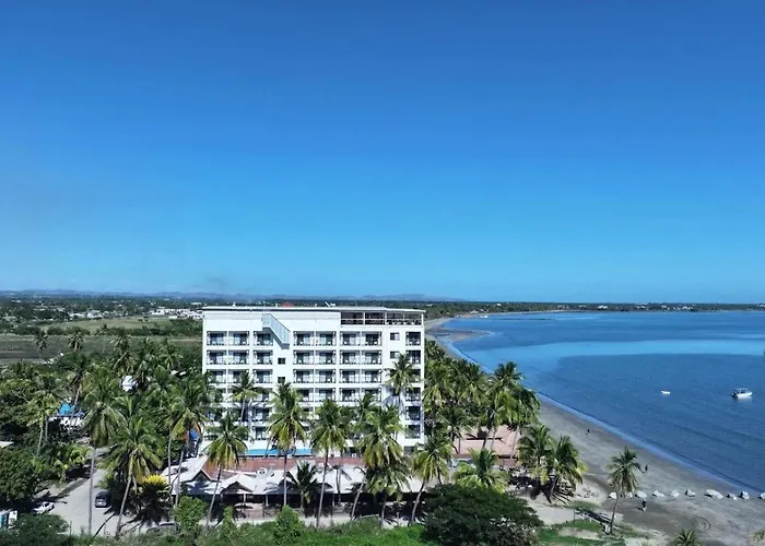 Wyndham Garden Wailoaloa Beach Fiji Nadi