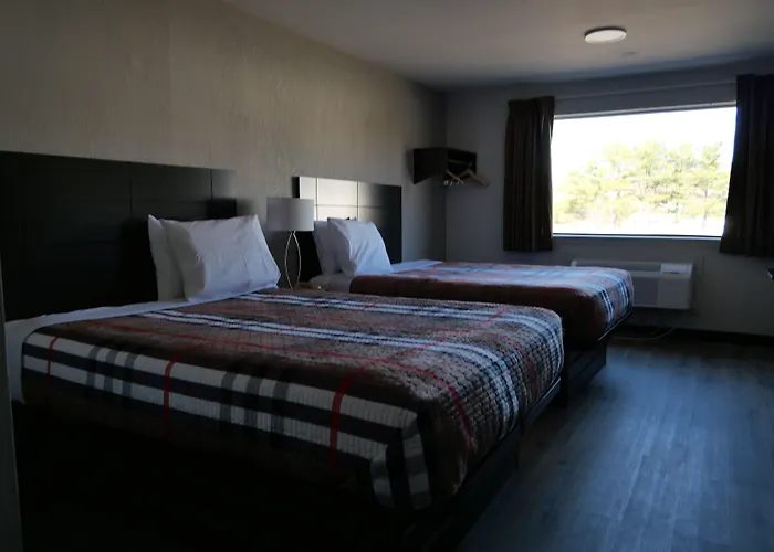 Hilltop Express Inn Groton