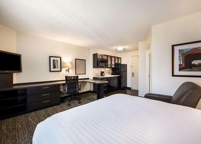 Sonesta Simply Suites Denver West Federal Center Lakewood