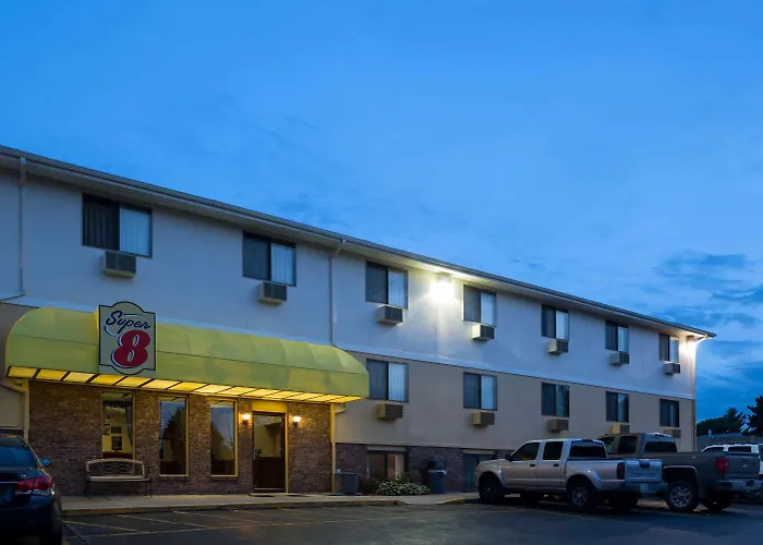 Super 8 By Wyndham Omaha Ne Hotel