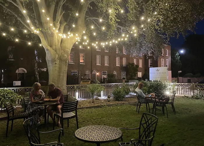 The Royal Adelaide Hotel Windsor