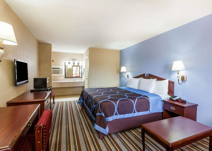 Super 8 By Wyndham Mt. Pleasant Tx Hotel Mount Pleasant