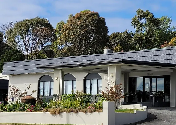 Surestay Hotel By Best Western The Clarence On Melville Albany