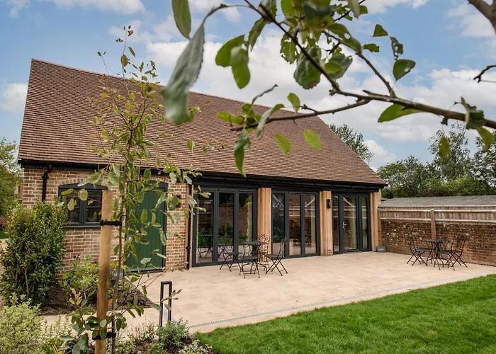 The Montagu Arms Hotel Beaulieu