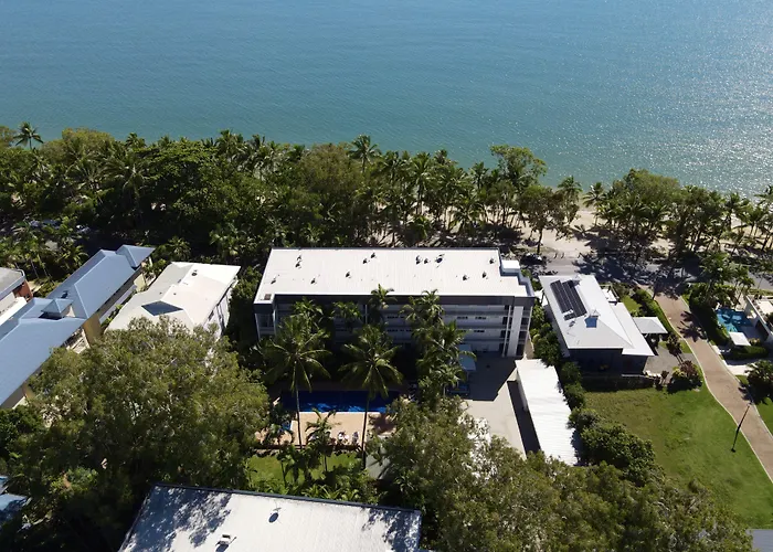 Agincourt Beachfront Apartments Clifton Beach