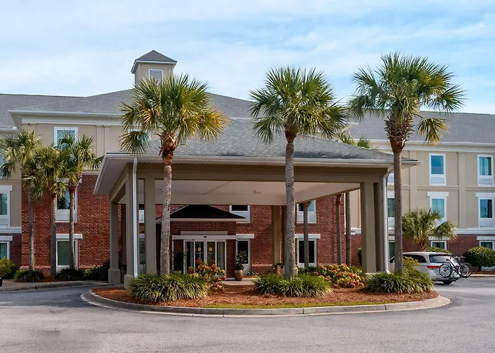 Comfort Inn & Suites Patriots Point Mount Pleasant