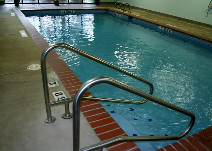 Evergreen Inn & Suites Monroe