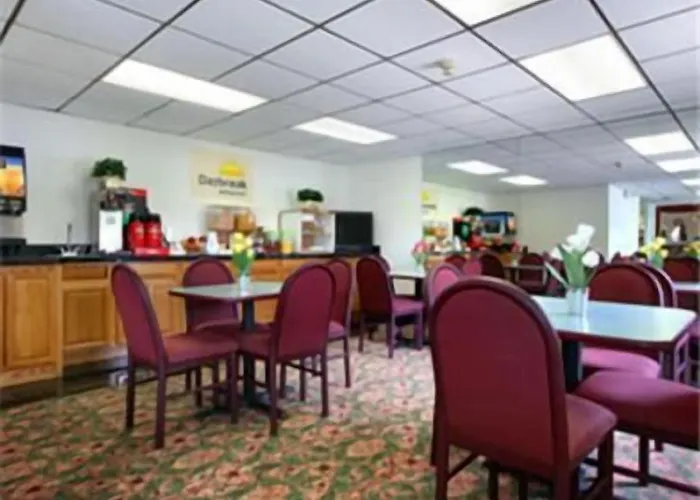 Travelodge By Wyndham Waukegan Gurnee