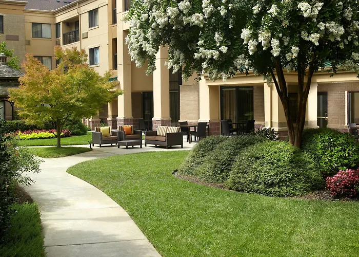 Courtyard By Marriott Atlanta Alpharetta Hotel