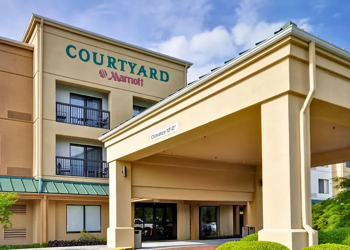 Courtyard By Marriott Dalton Hotel