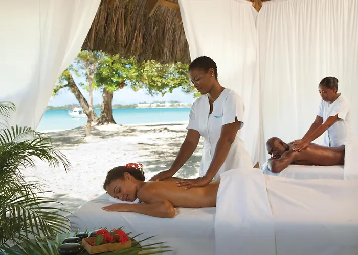 Hotel Couples Negril