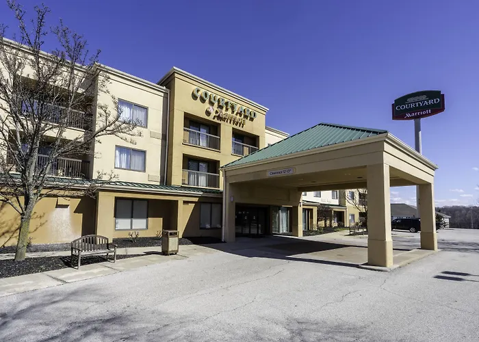 Courtyard By Marriott Cleveland Willoughby Hotel