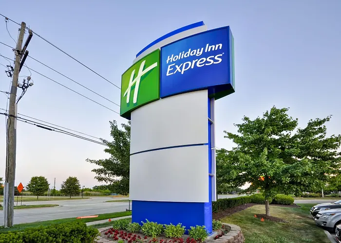 Holiday Inn Express Romulus / Detroit Airport By Ihg