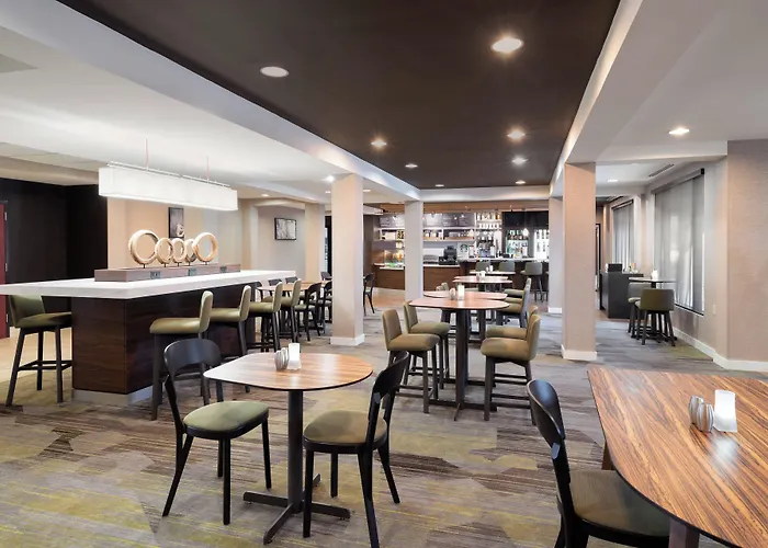 Courtyard By Marriott Princeton