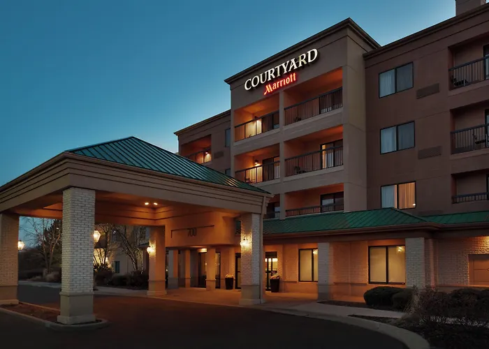 Courtyard Chicago St. Charles Hotel Saint Charles