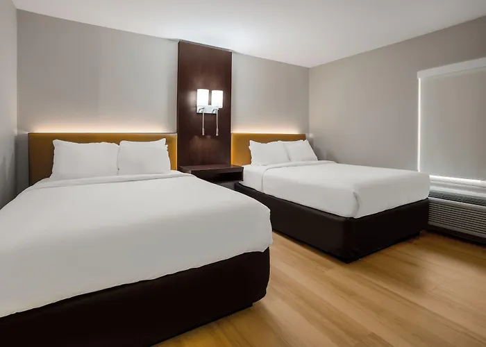 Quality Suites Lake Charles Downtown