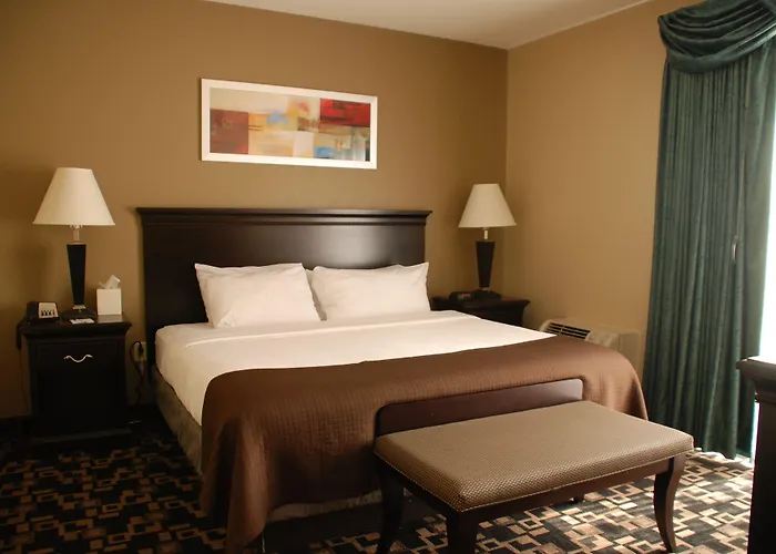 The Plaza Hotel And Suites Winona