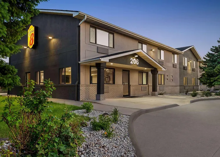 Super 8 By Wyndham Ankeny/Des Moines Area Hotel