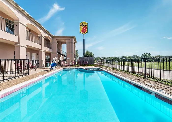 Super 8 By Wyndham Greenville
