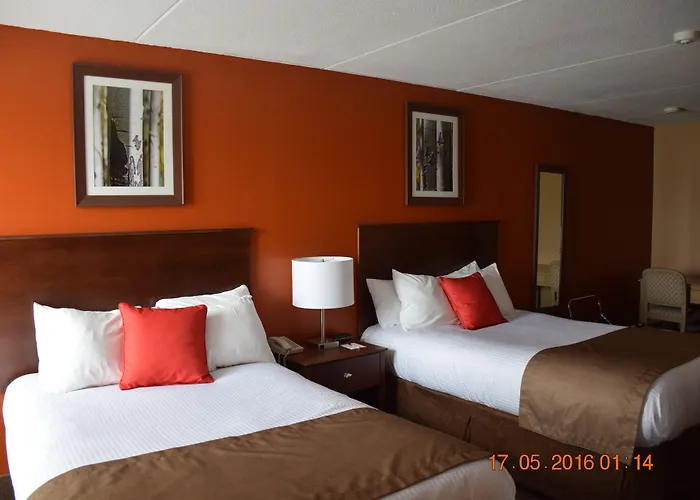 Ramada By Wyndham Timmins Hotel