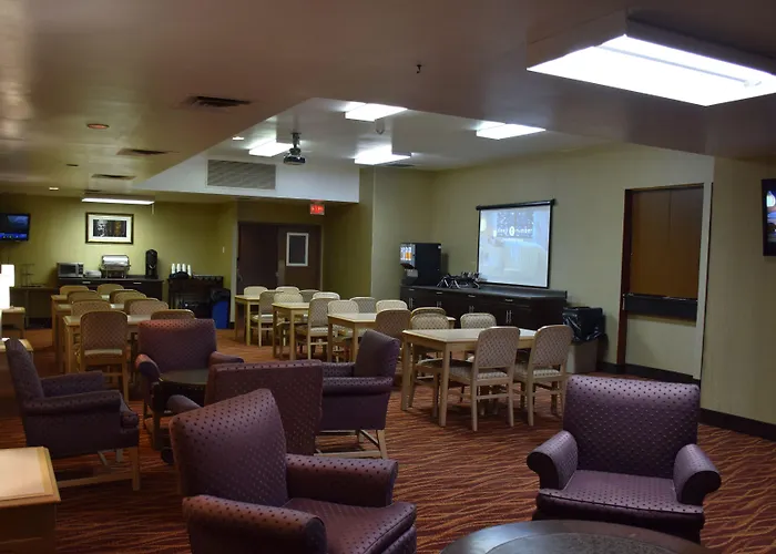 Ramada By Wyndham Timmins Hotel